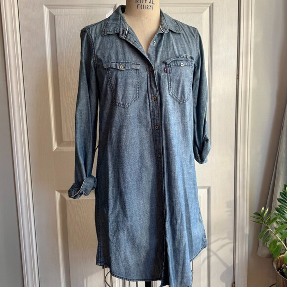 Classic Levis Button Up Shirt Dress Size Medium Chambray Denim Western - Picture 2 of 13